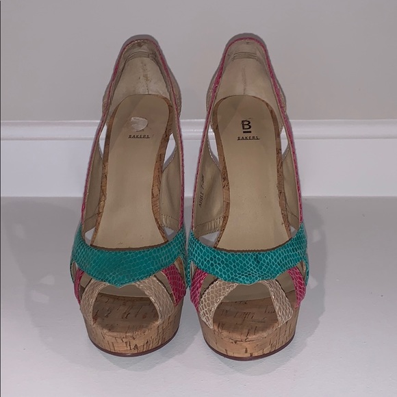 Bakers Peep Toe Pumps - Picture 2 of 16